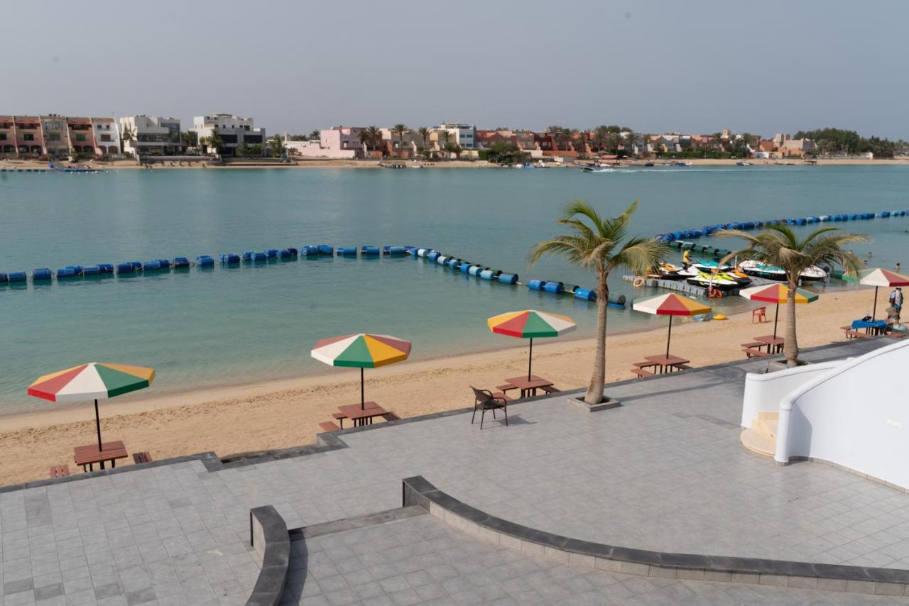 مجمع لاقون السكني - للعائلات فقط Hotel Jeddah Exterior foto